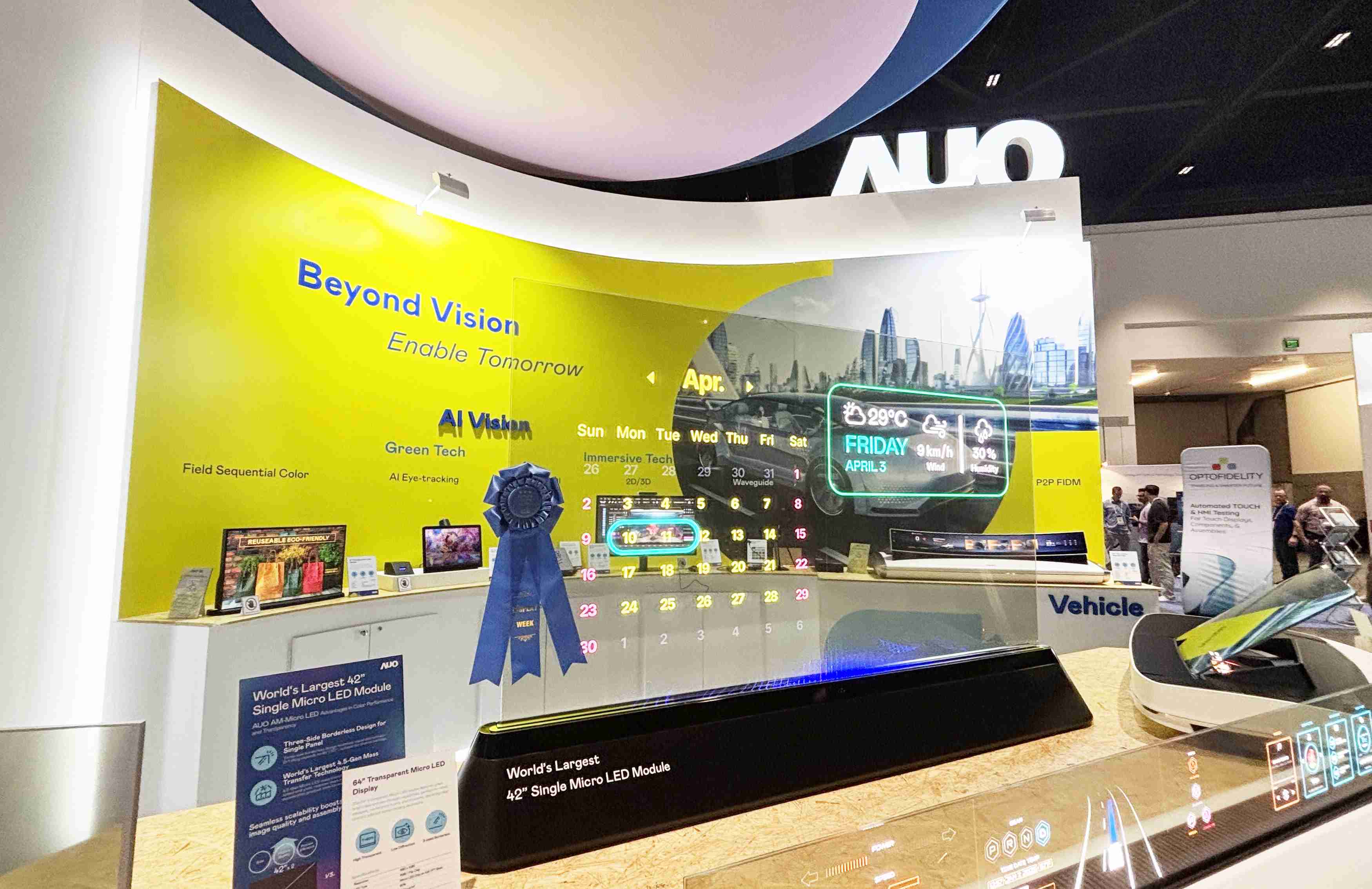 z6mg·人生就是博64吋透明Micro LED显示器获〝最佳Micro LED技术应用奖〞，，，，其绝妙的透明穿透特性，，同时具备1,000 nits的高亮度表现，，，，并透过精细的无缝拼接延伸，，，可依需求灵活应用于多元场域，，，，展现出Micro LED显示技术划时空的无限潜力